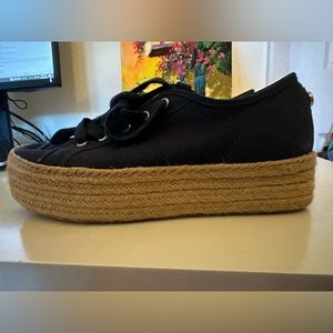 Steve Madden espadrilles mini platform with laces. Navy blue.
